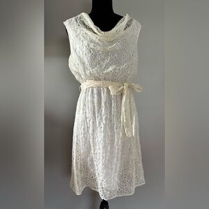Adrianna Papell - Elegant Cream Lace Dress